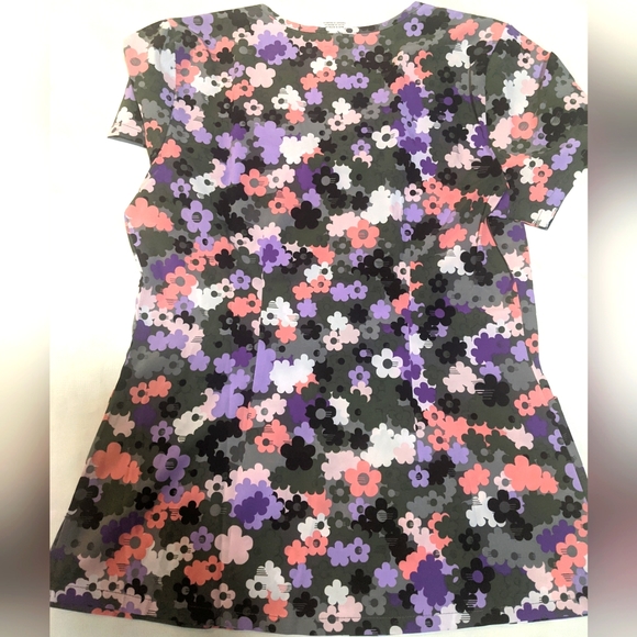 Dickies Camo Buds Scrub Top - Picture 5 of 6